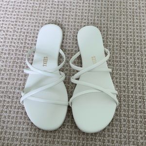 TKEES SANDALS
